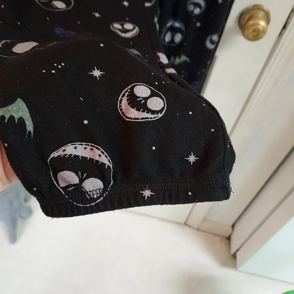Nightmare Before Christmas Pajama Lounge Joggers Size L (12-14) - Picture 4 of 10